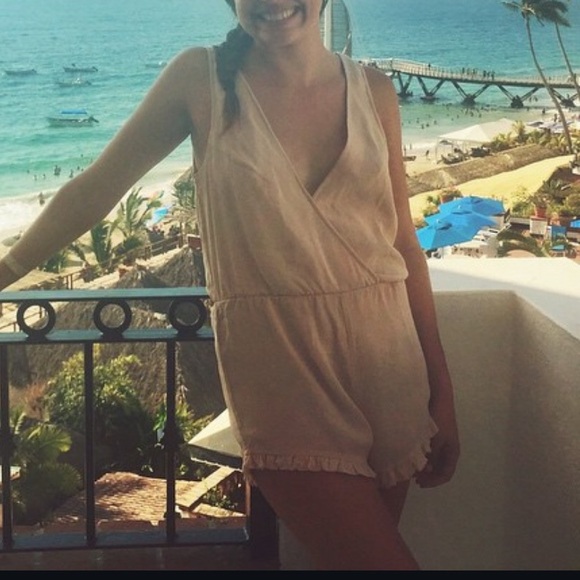 WINSTON WHITE Blush/Pink ruffle Romper - Picture 3 of 10